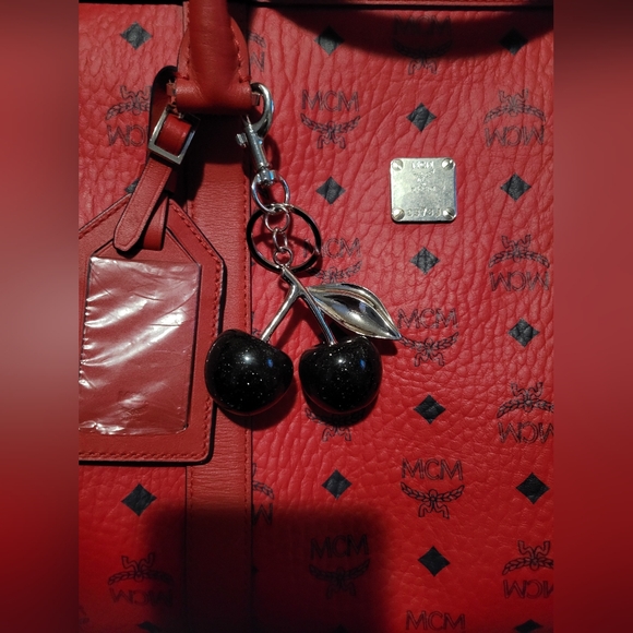 NWT MCM WEEKENDER CHERRY REDπ - Picture 4 of 12